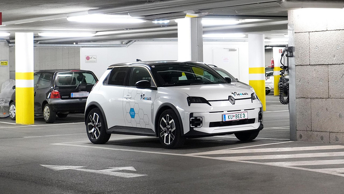 Beecar Kufstein – neuer Standort beim Innpark und Renault R5 für die Flotte